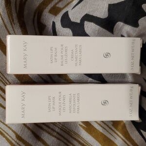 Mary Kay satin lips set